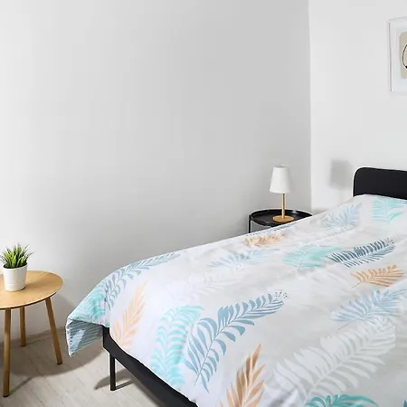 Stylish And Modern Centre Apartamento Escópia